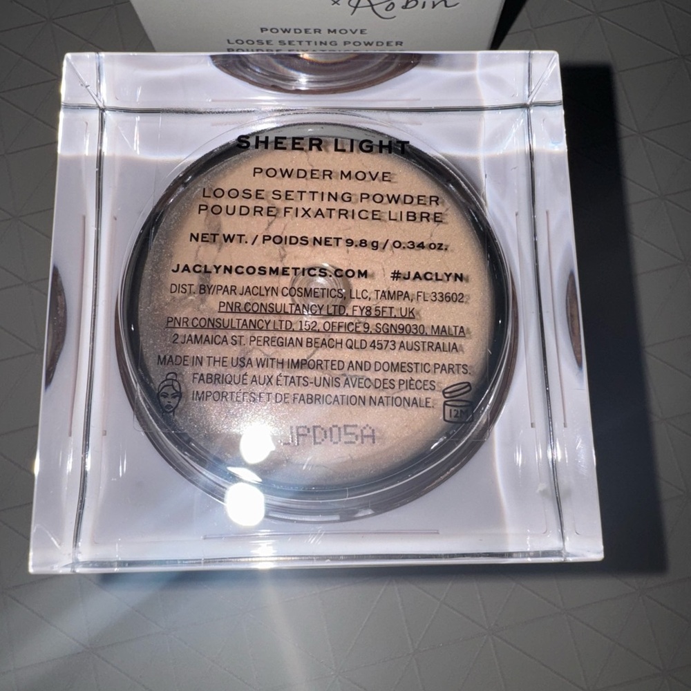 Jaclyn Cosmetics X Robin Powder Move Loose Setting Powder Sheer light - Picture 3 of 4